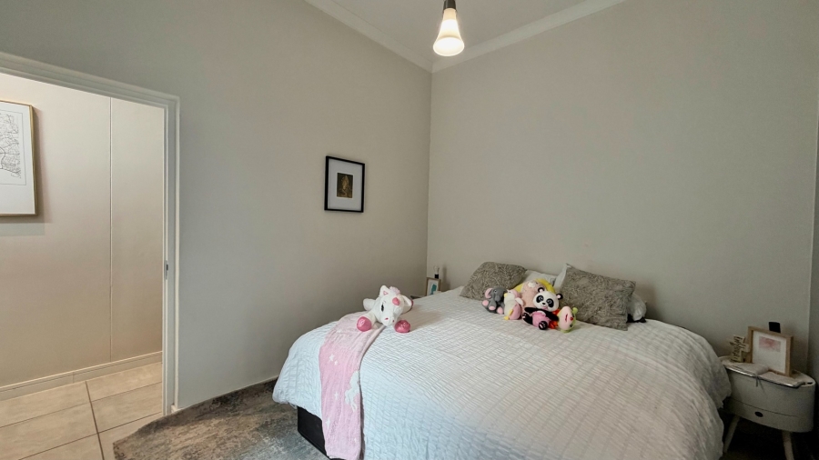 1 Bedroom Property for Sale in Paardevlei Western Cape